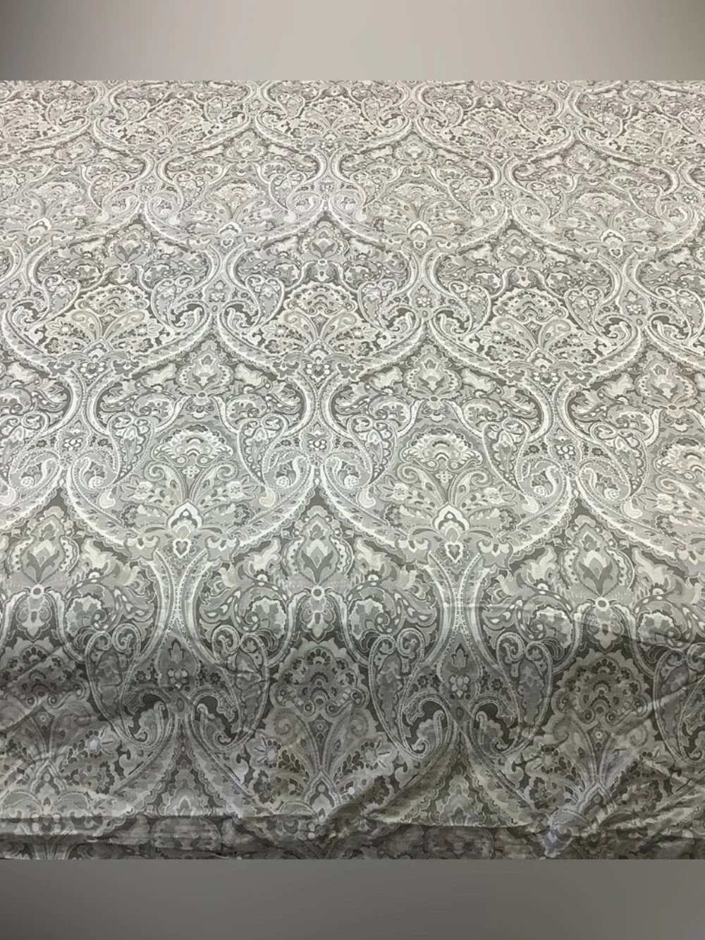Like new Pottery Barn Taupe Mackenna Paisley king Duvet Cover & 2 king shams